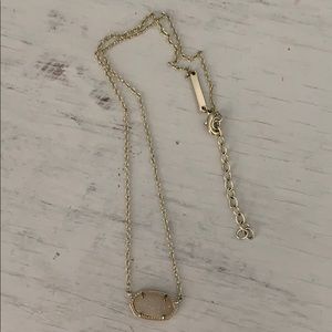 Kendra Scott necklace